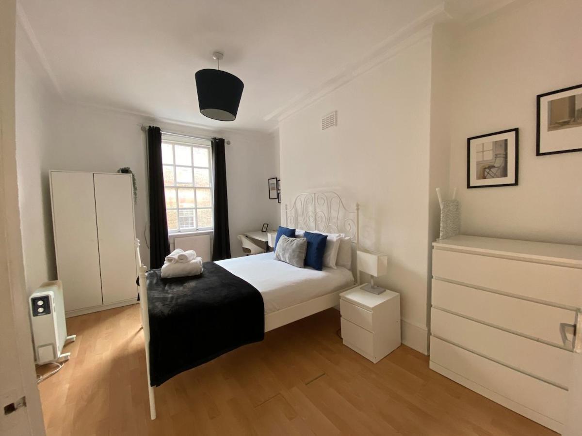Lovely 2 Bed Flat In Soho! London Exteriör bild
