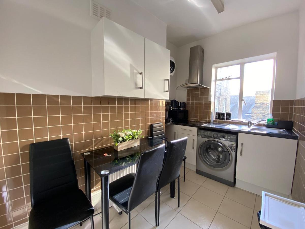 Lovely 2 Bed Flat In Soho! London Exteriör bild