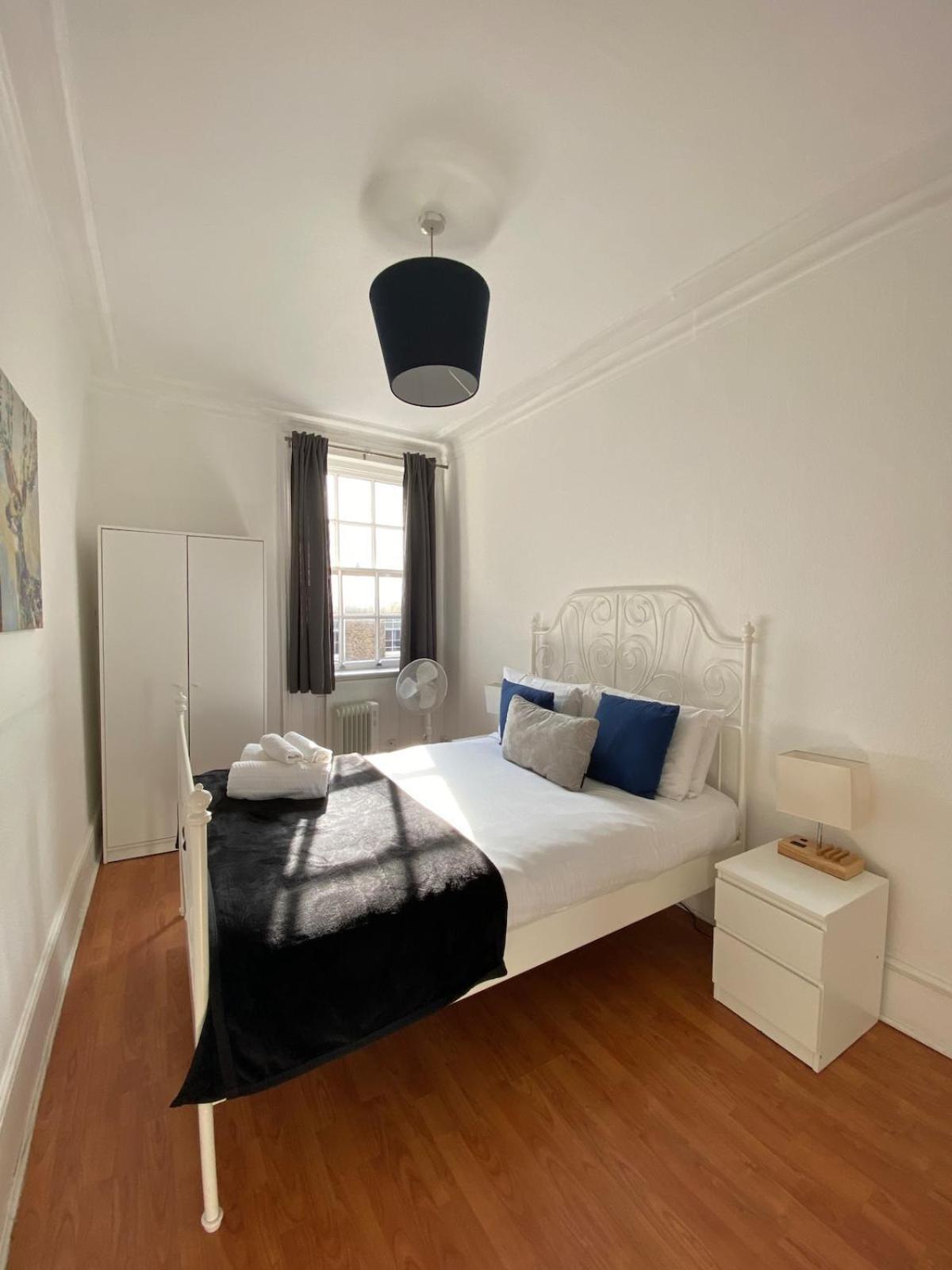 Lovely 2 Bed Flat In Soho! London Exteriör bild
