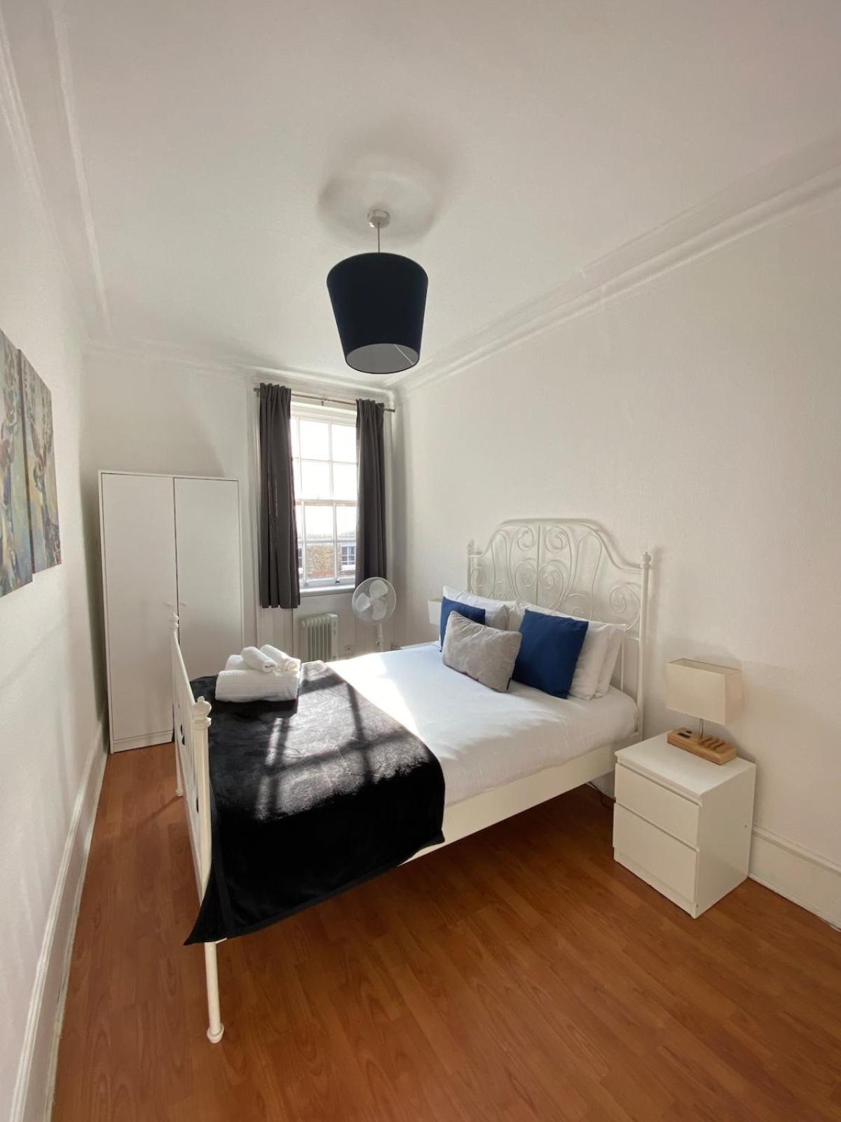 Lovely 2 Bed Flat In Soho! London Exteriör bild